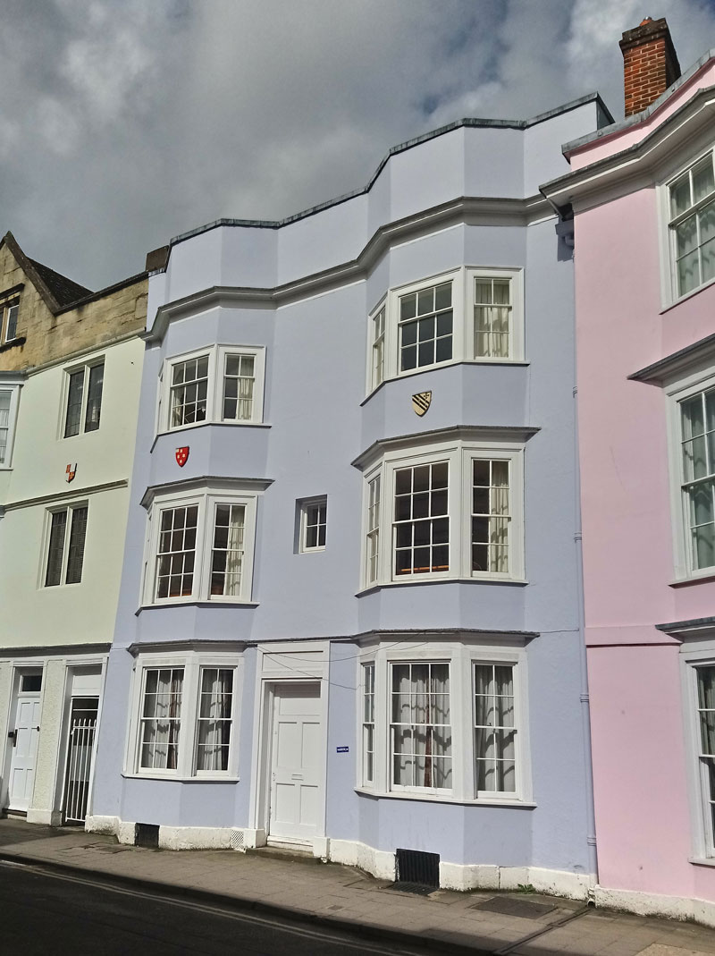 28 Holywell Street