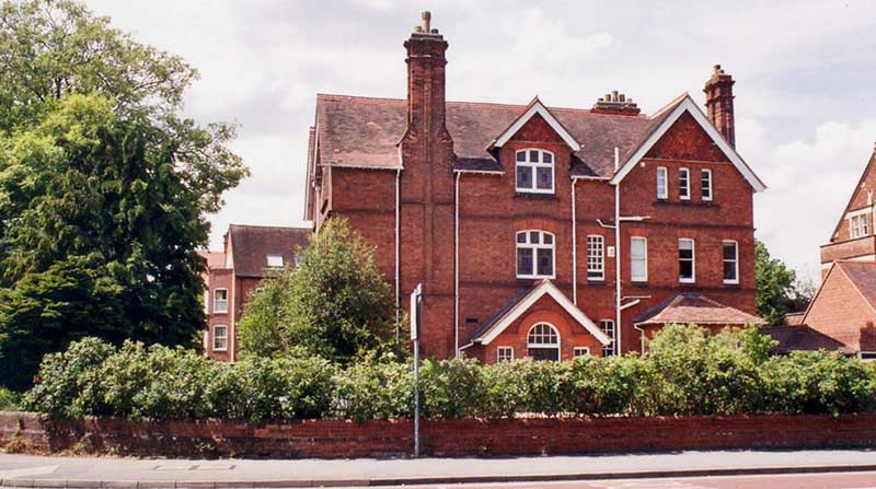99 Banbury Road