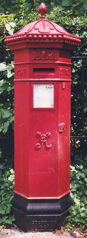 Pillar box in Park Town